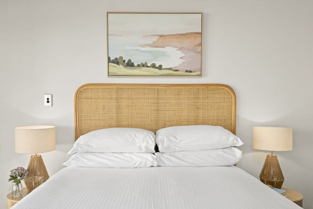 Beautiful Bondi 1-bed Apartment Meters From Beach