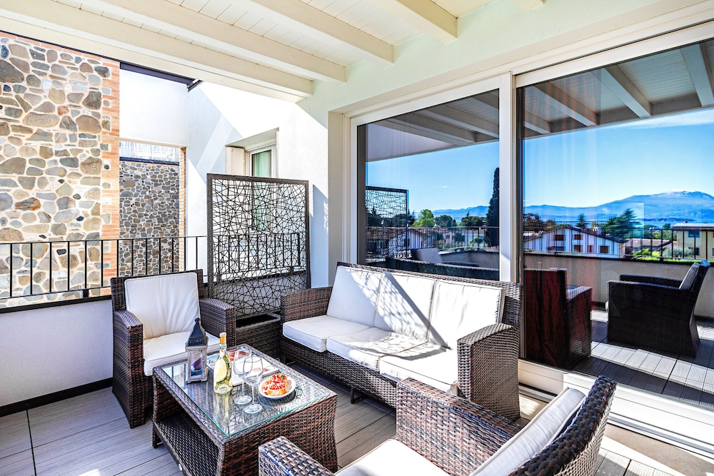 Warda C11 Apartment by Wonderful Italy