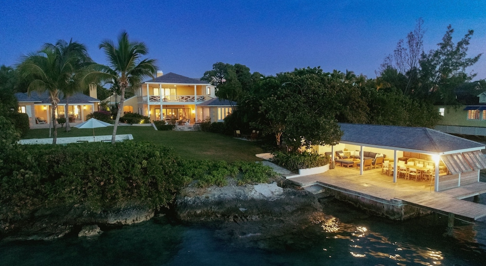 Beehive Harbour Island. Luxury Dream World On The Bay. Private D 5 Bedroom Home