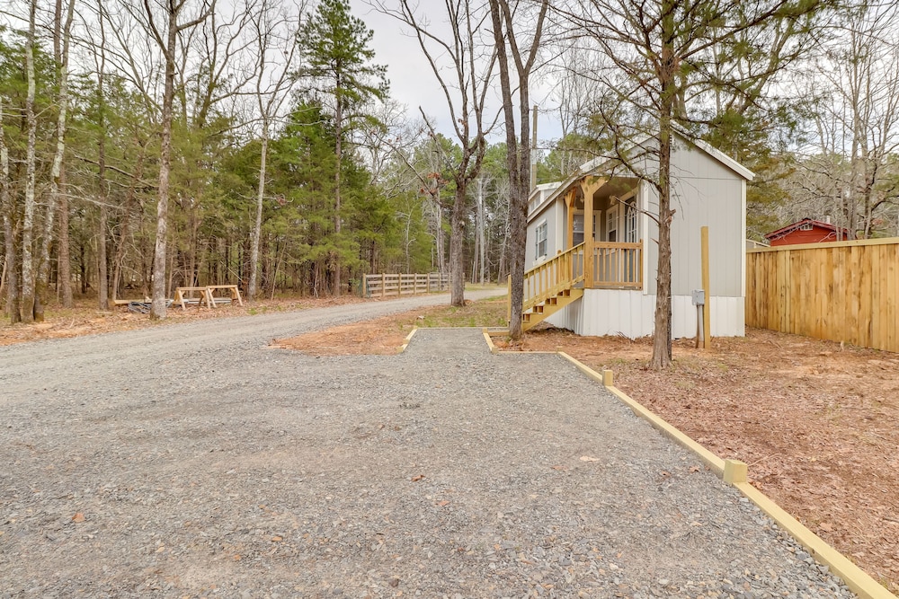 Steps to Greers Ferry Lake: Tumbling Shoals Cabin! view 3