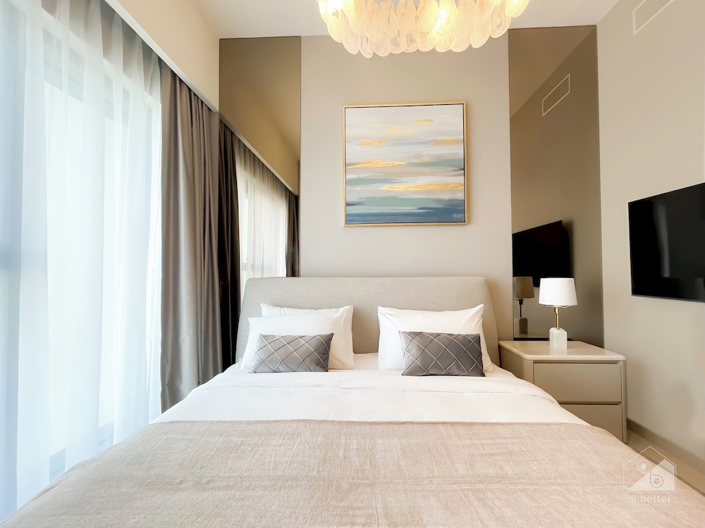 Extreme Luxury Burj Royal Balcony and Downtown View