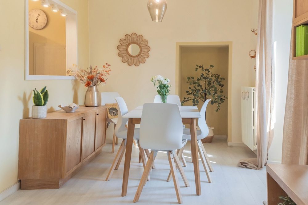 Linda Apartments by Rent all Como