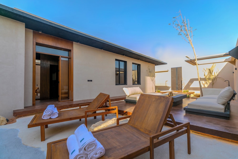 Portal Chalets With Private Pool-Al Arid