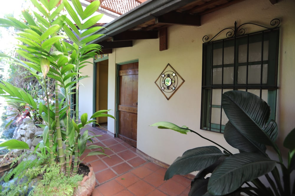Tierra Magica BB and Art Studio - Property Image 1