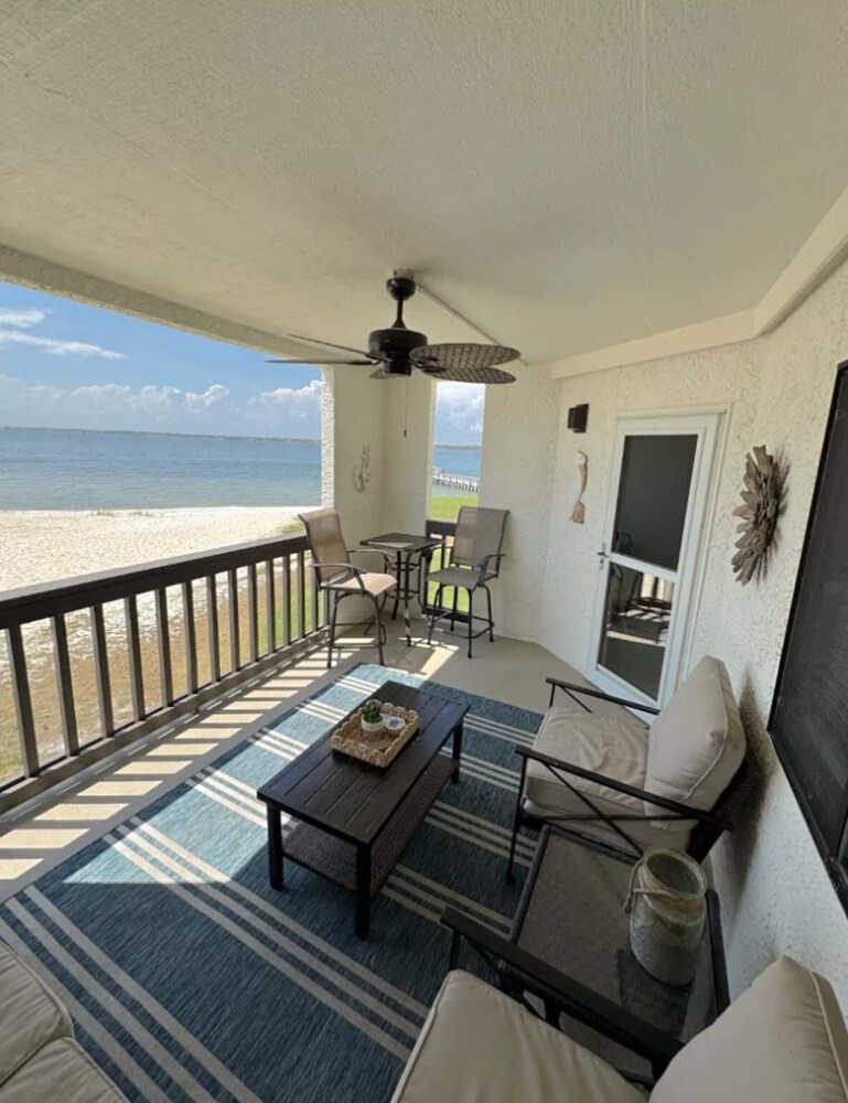 Sunset Harbor Palms 2-210 - Bayside Retreat
