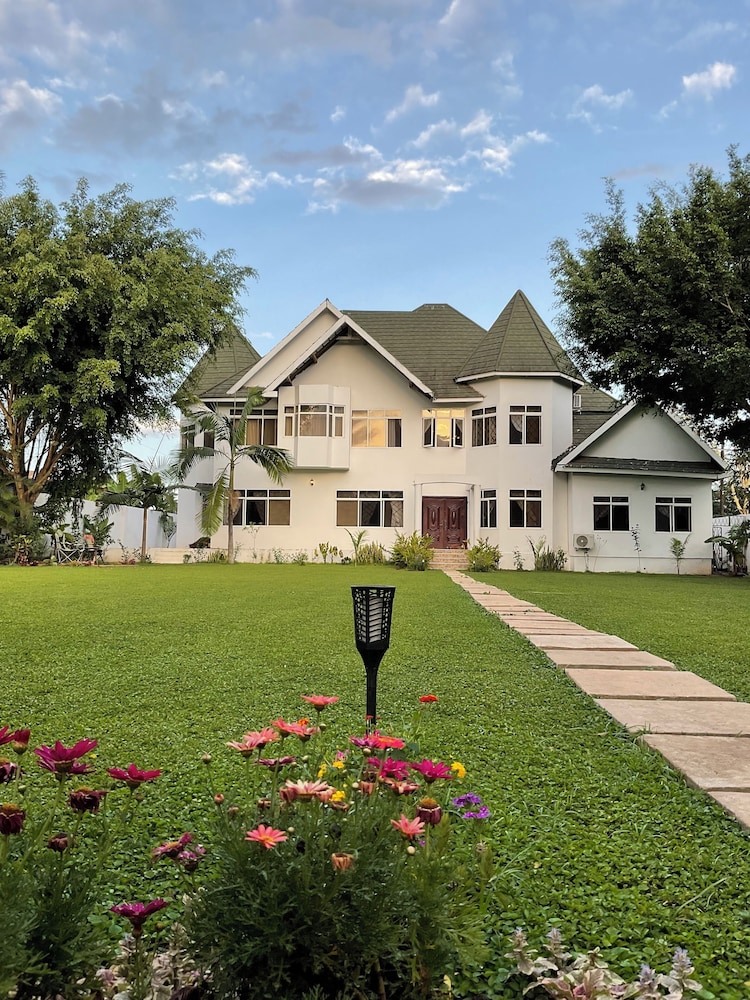 AMALA VILLAS