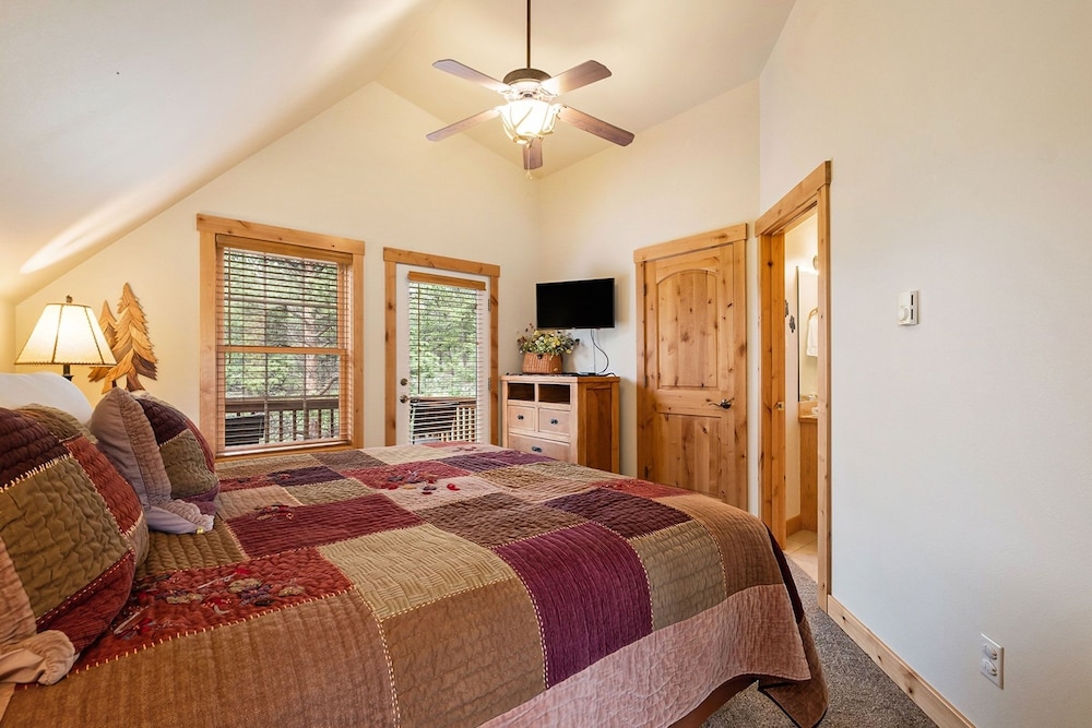 Solitude Condos - Estes Park CO