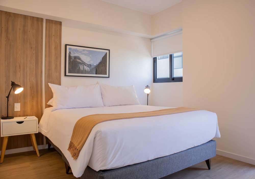 w Remarkable 1BR w Swimming Pool in San Isidro