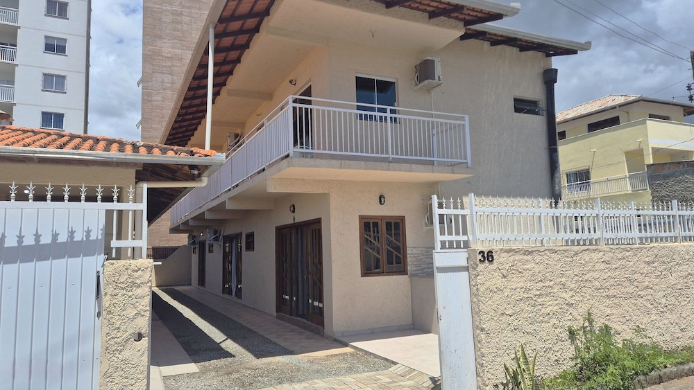 Fully Equipped Houses in a Condominium With a Pool, 110m From the Beach - Onis