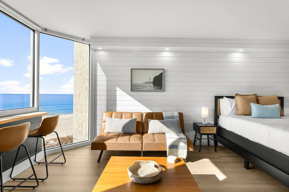 Beach Front Ocean View Condo - Top of the Gulf 523