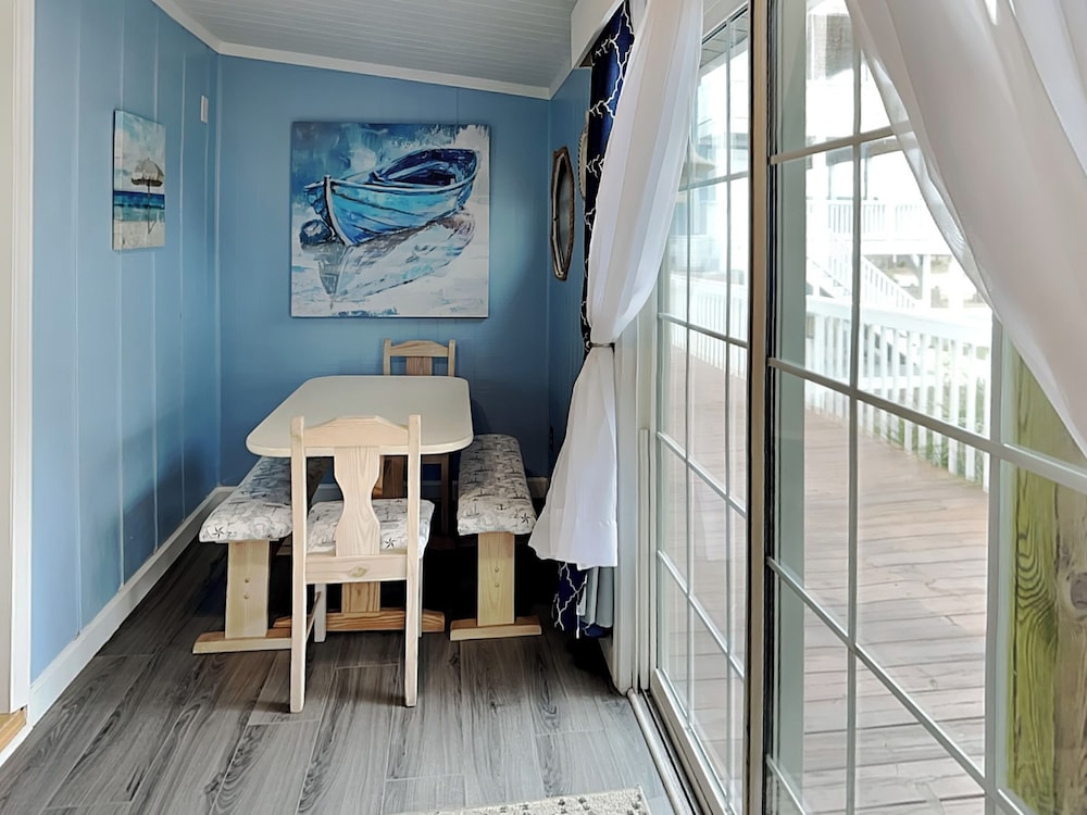 In Good Sands by Topsail Realty