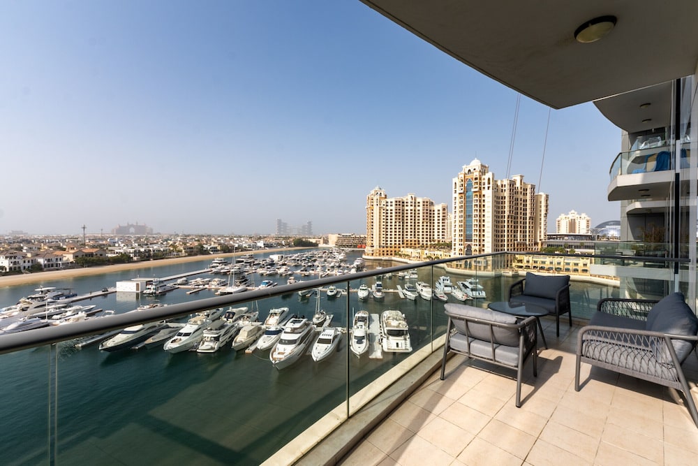 Refined 3BR Apt w Beach Access at The Palm