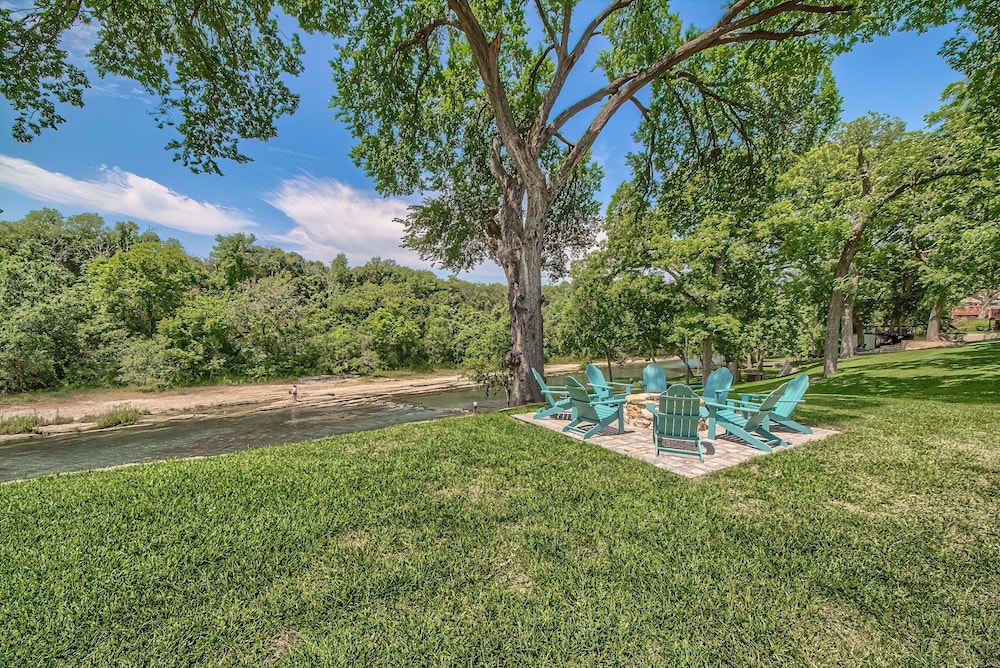 Cl 970 Water You Waiting For? 4 Bedroom Home