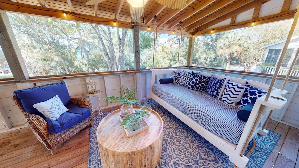 16 6th Avenue by Tybee Vacation Rentals