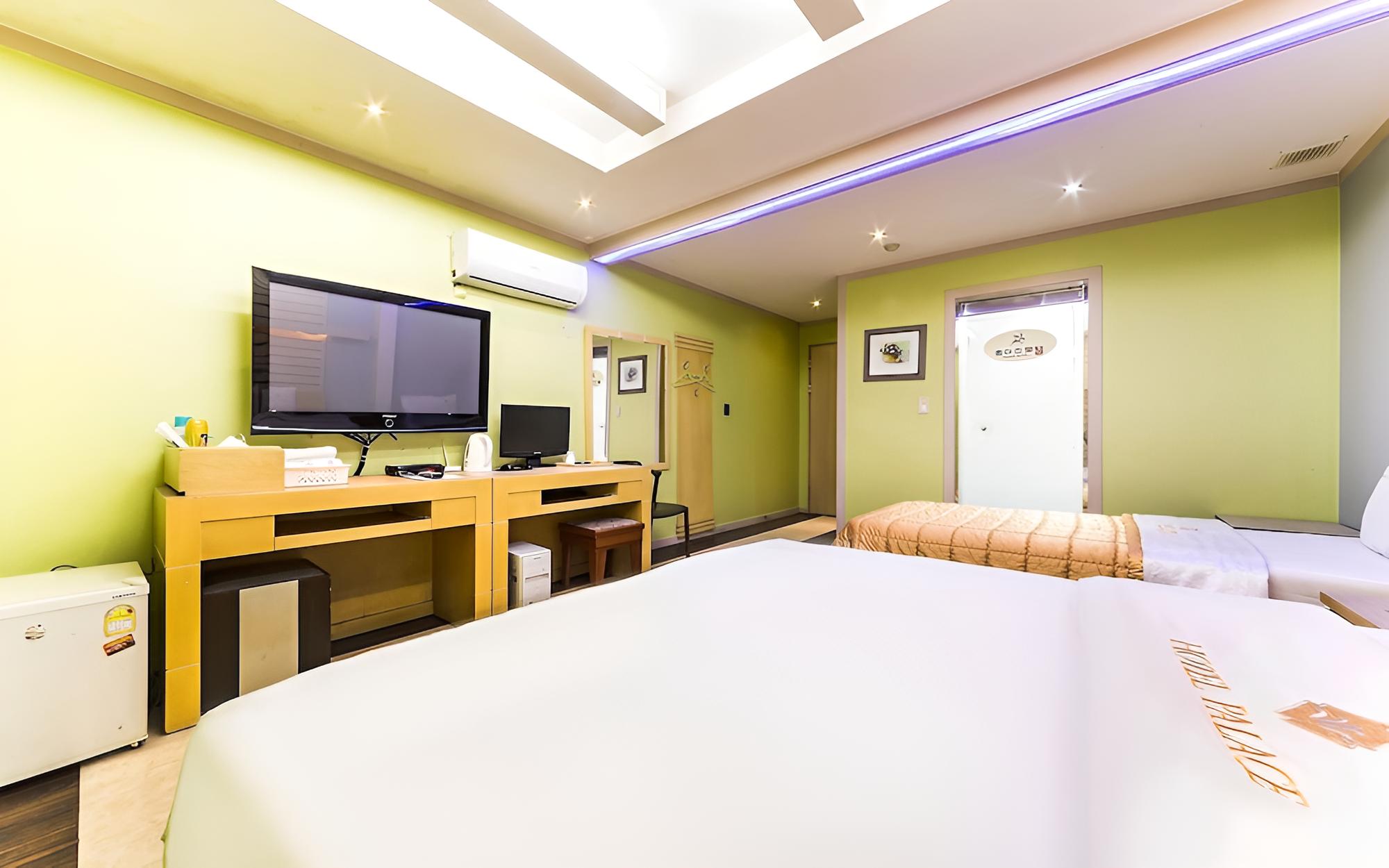 Incheon Donkey Hotel view 4