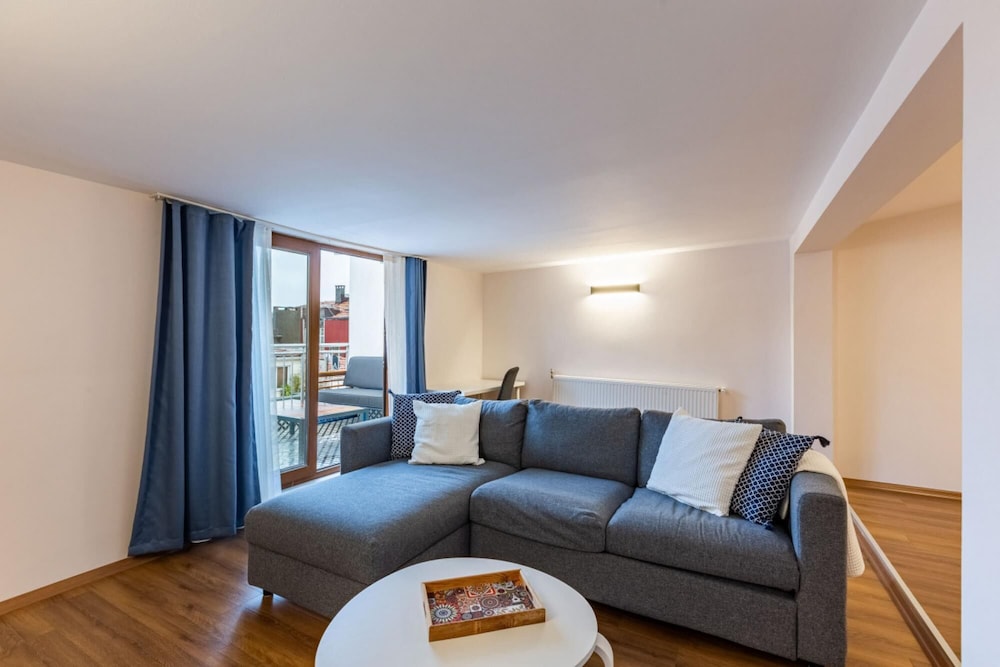 Central Flat With Lovely Terrace in Ferikoy Sisli