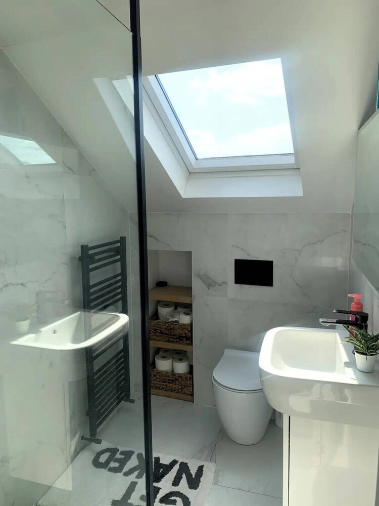Spacious 3BD House W/private Garden - Wimbledon