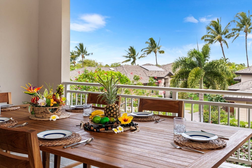 Close to Beaches & Restaurants - Spacious Townhome - Concierge Incl- Vrkcv