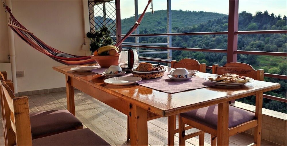 Aoria Traditional House With Stuning Mountain View
