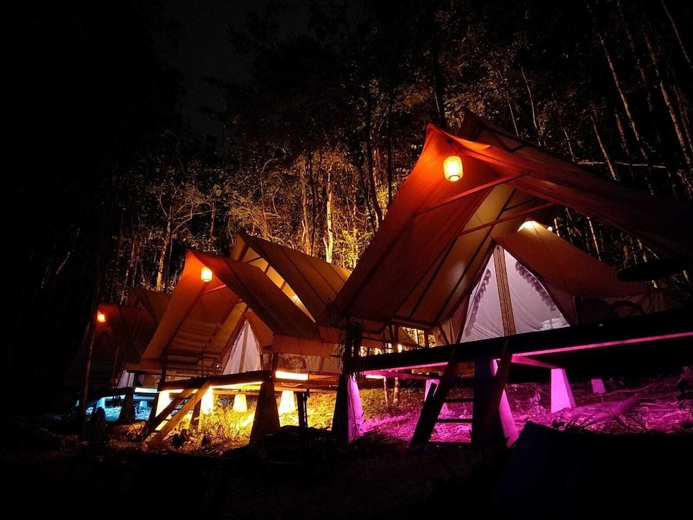Lainkalogos Glamping
