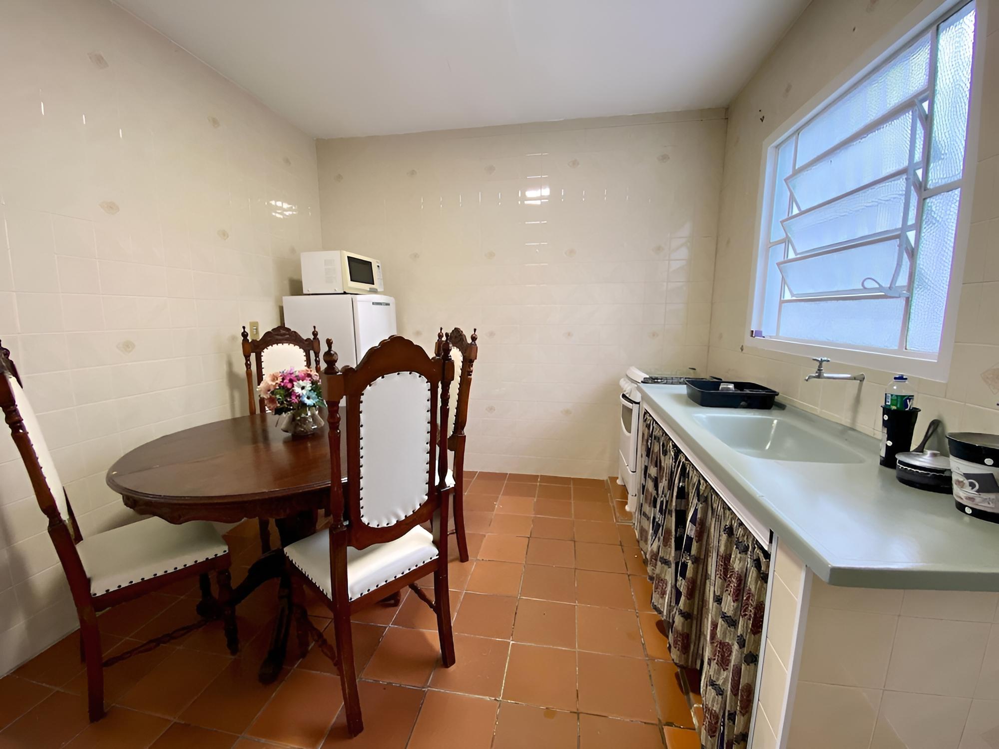 MON676 Casa ampla pimbolim e bilhar