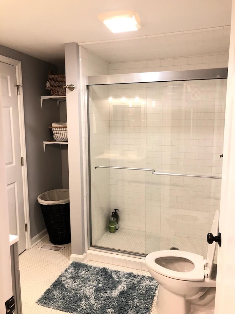 Recently Renovated Chic Durham Farmhouse