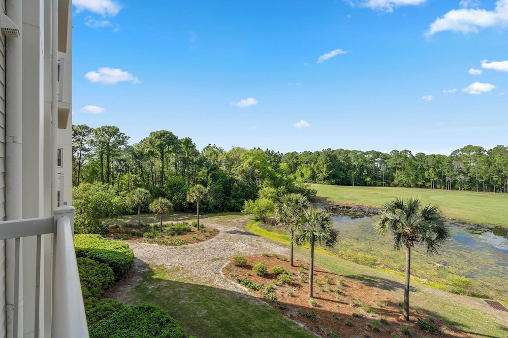 Studio Condo in Luxe Sandestin Resort w/ Balcony, Pool, + Walk to Baytowne Wharf