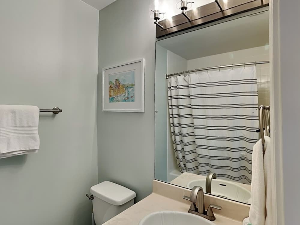 Serenity Cottage by Southern Vacation Rentals