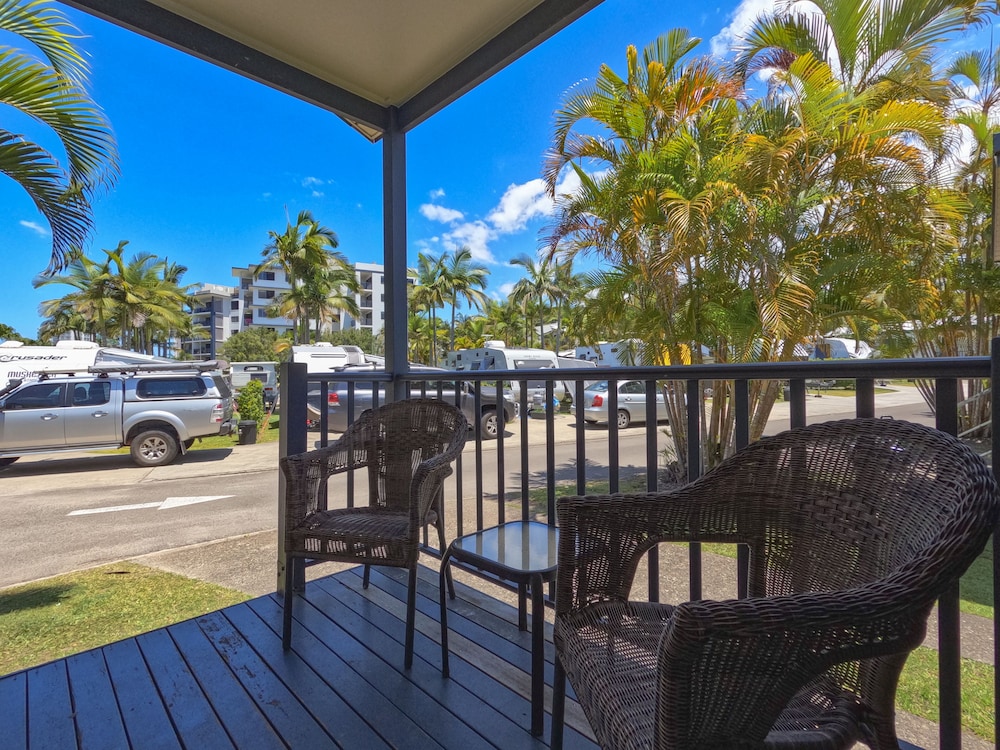 Alex Beach Cabins