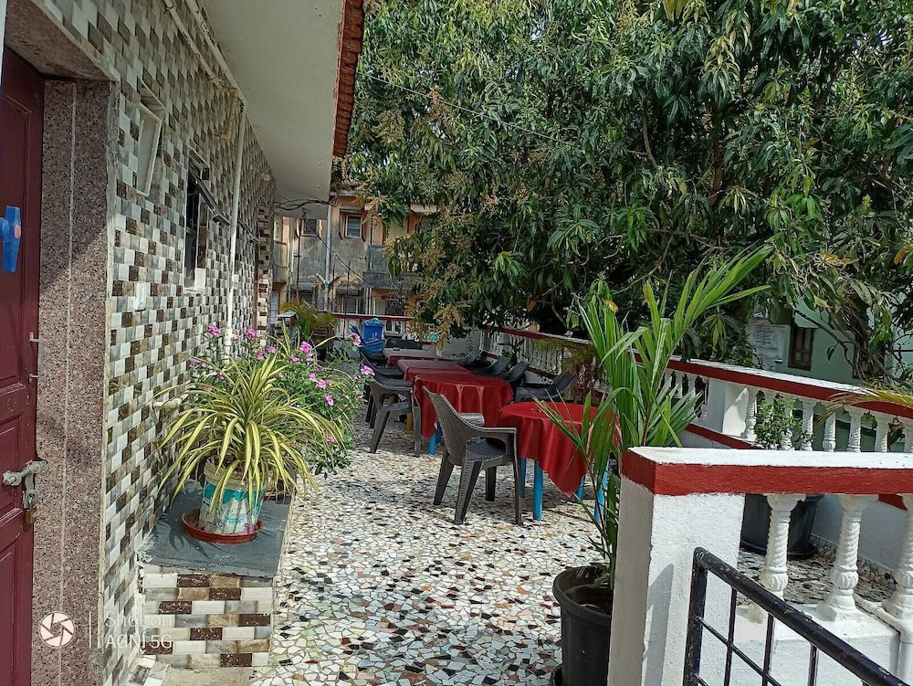 Villa AlexMarie guest house