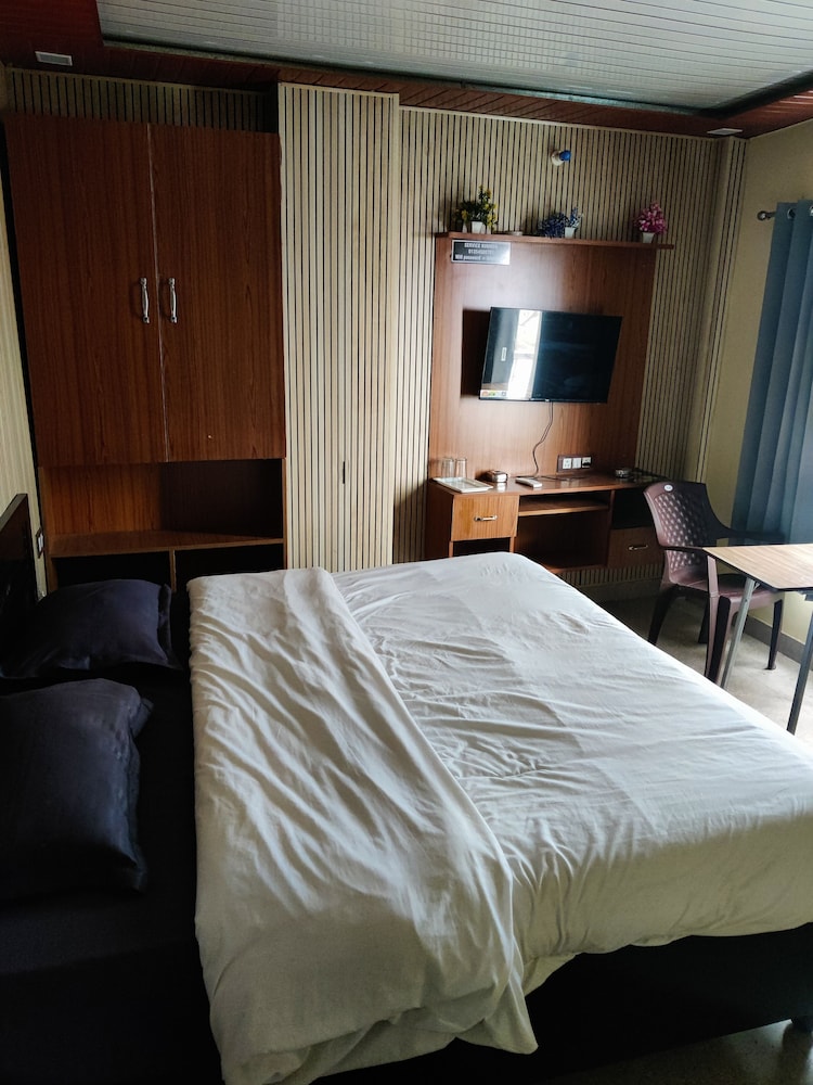 Hotel Doon Lotus