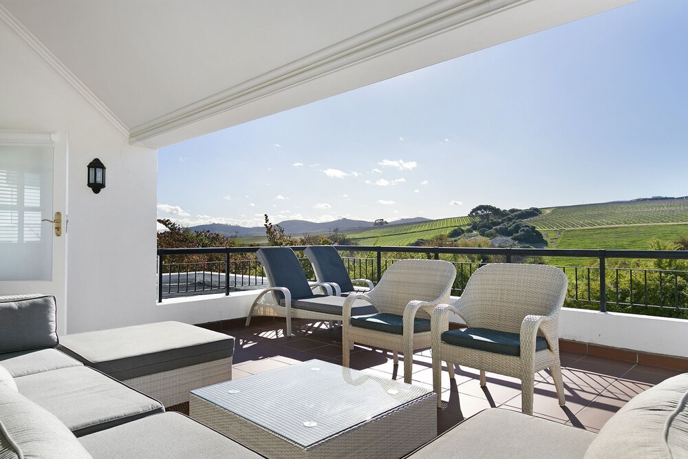 Winelands Golf Lodges at De Zalze