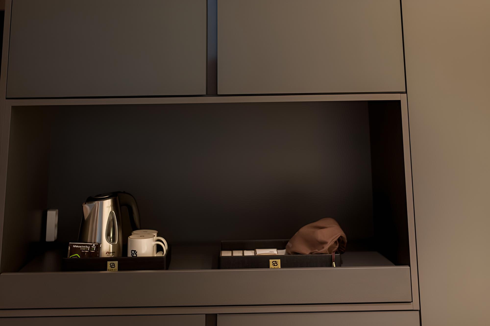 R&B Business Hotel