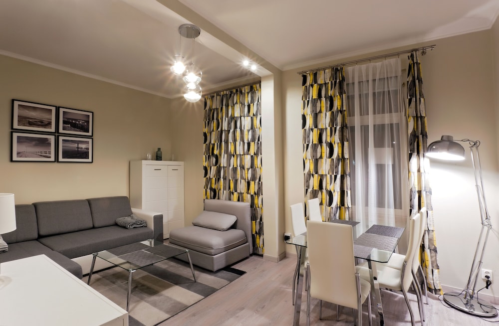 Apartments Happy Hours