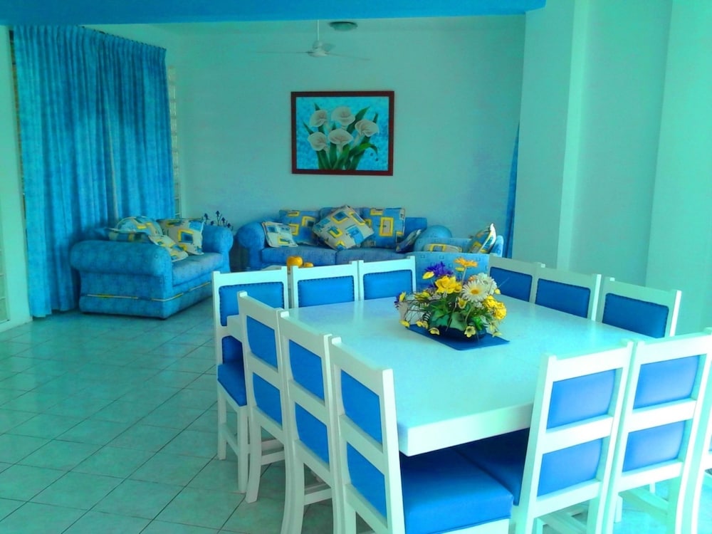 Villa Paraiso Res. Conejos