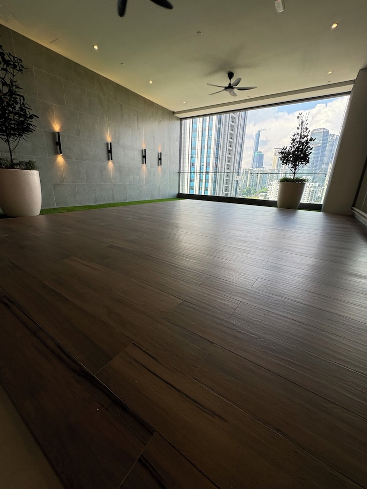 Agile Premium Service Suite KL