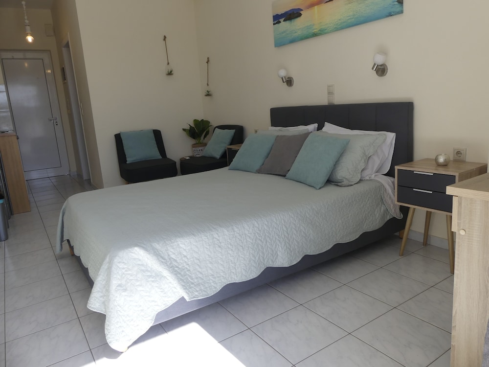 AMZ Apartments