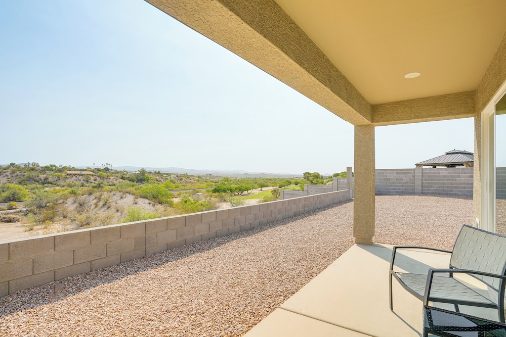 Tee Off & Soak in Mtn Views: Arizona Desert Oasis!