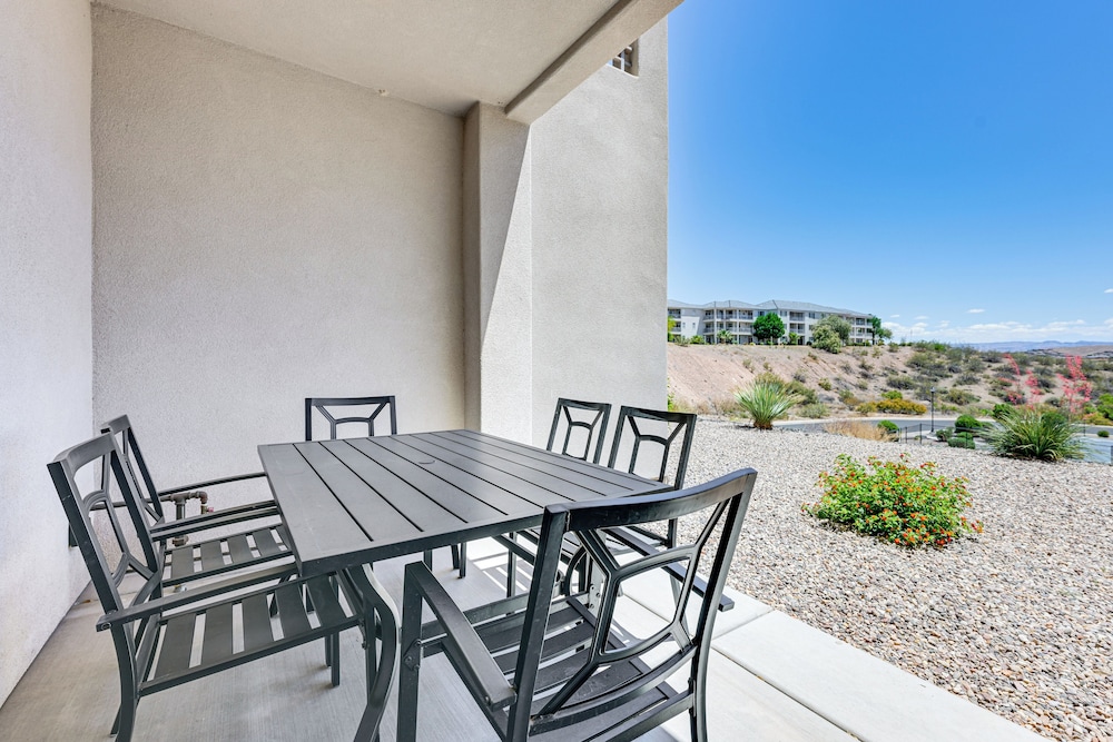 Pool Access: St George Townhome Near Trails!