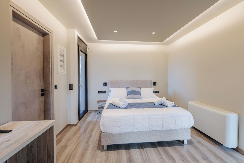 Grand Kourouta Pool Apartments