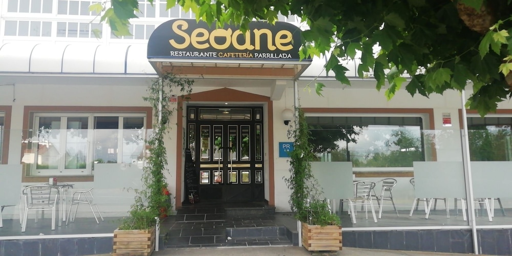 Hostal Restaurante Seoane view 2