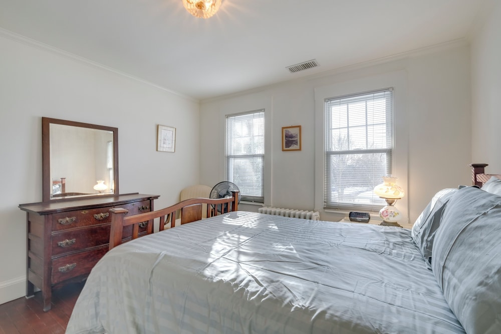 1 Mi to East Falls Station: Home w/ Office!, photo 23