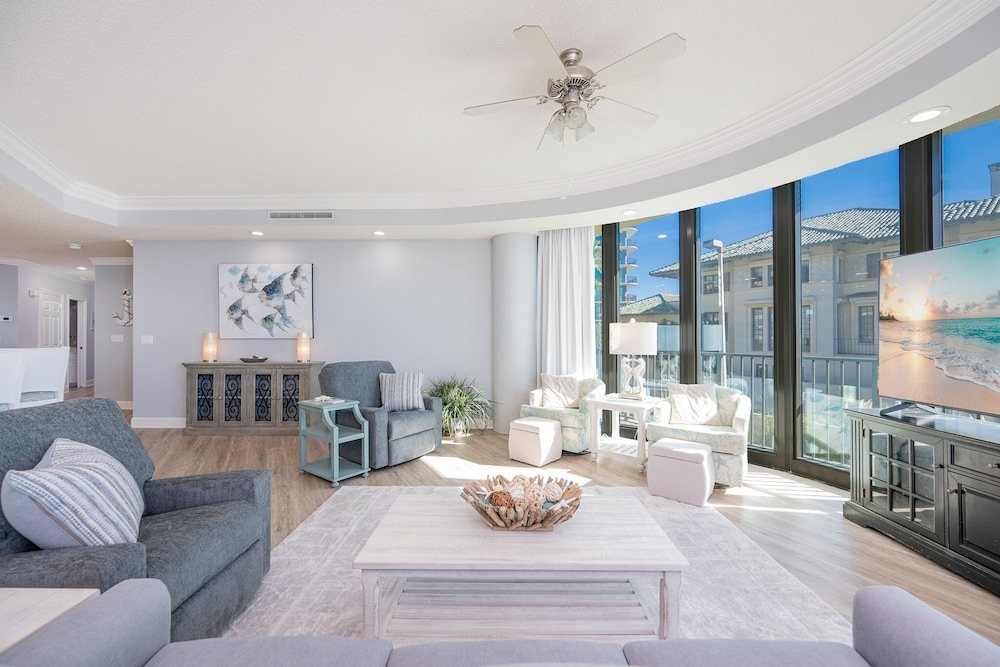 Phoenix On The Bay 1134 3 Bedroom Condo