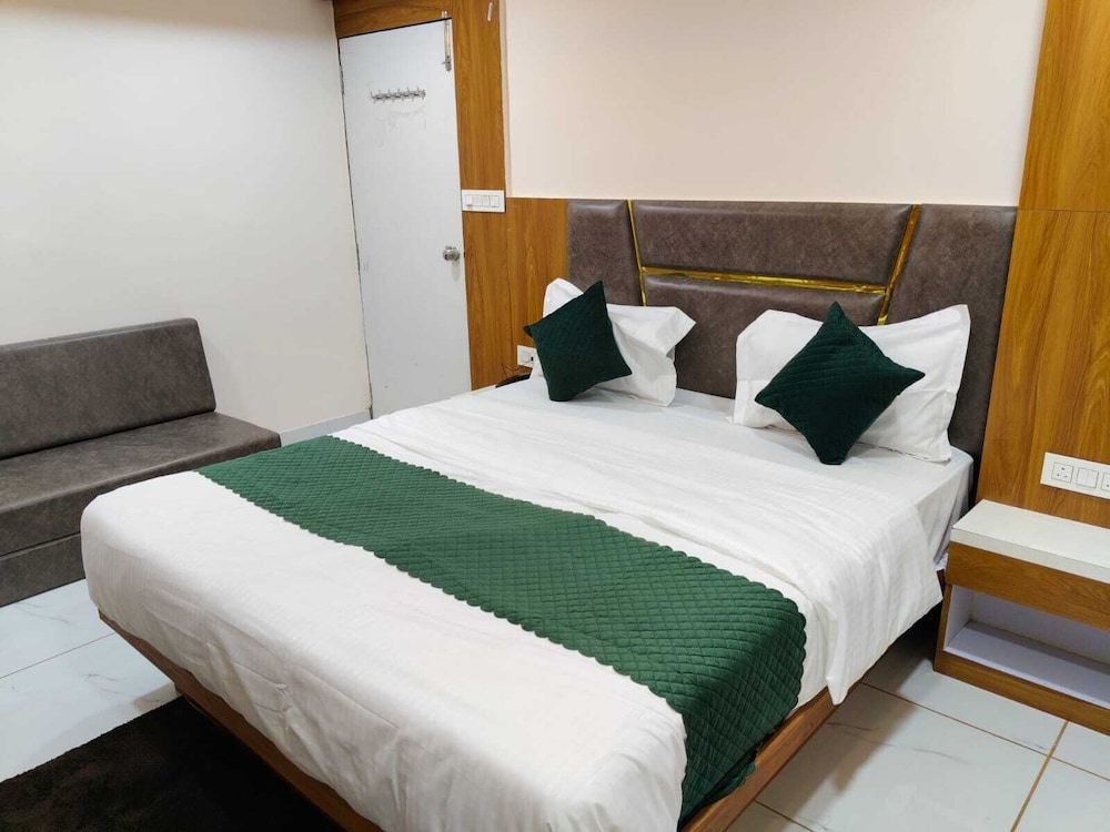 Hotel just inn