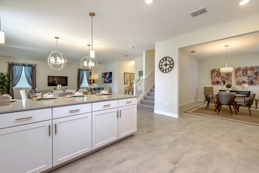 6 Bdrm High End Champions Gate Villa view 4