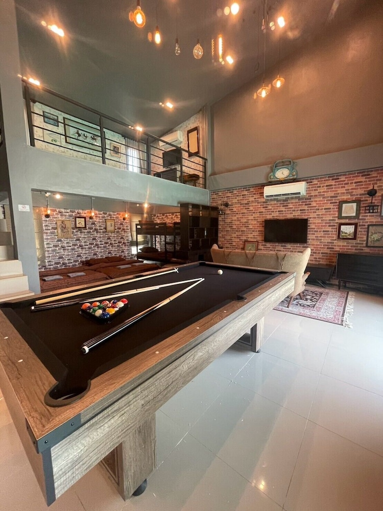 Level TRI pool villa Sattahip