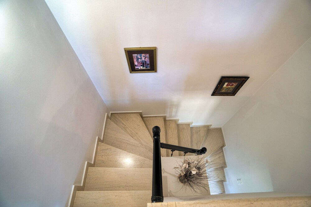 Marilizas Spacious Maisonette