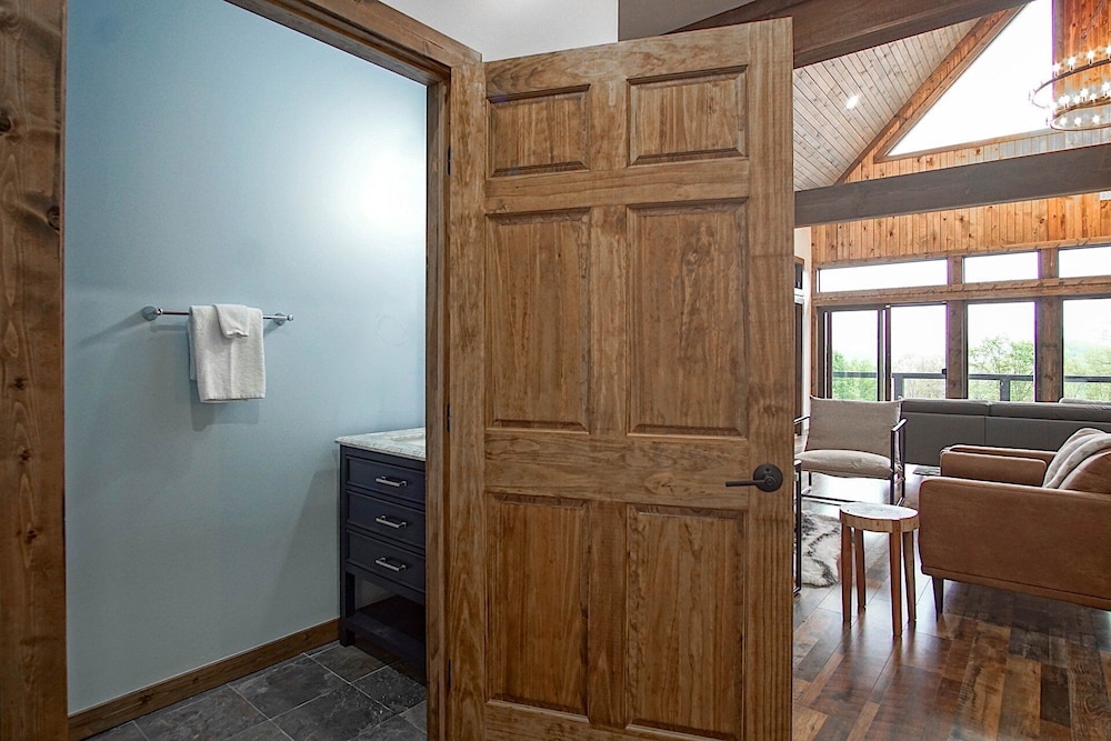 5 Br: Cupp Runneth Over - Luxurious Retreat Nestled 9.7 Miles From Snowshoe