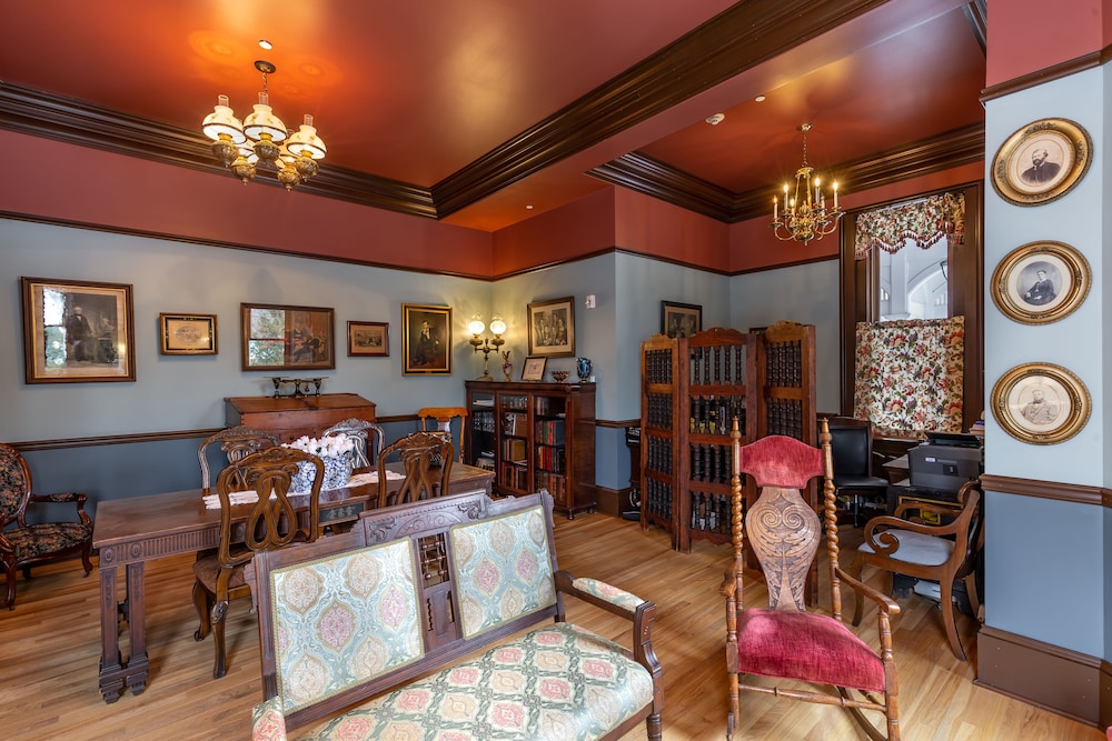 Steele Mansion