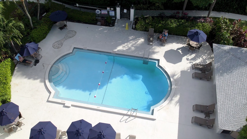 Dover House Resort